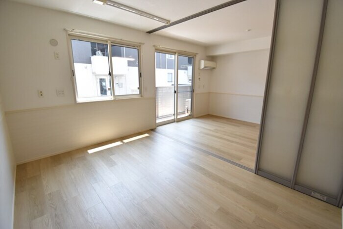 物件内観写真9　(南洋室６帖～ＤＫ９帖)