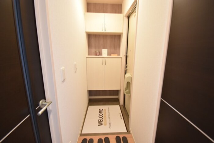 物件内観写真17　(玄関)