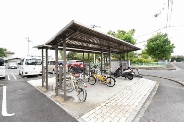 建物設備(駐輪場)