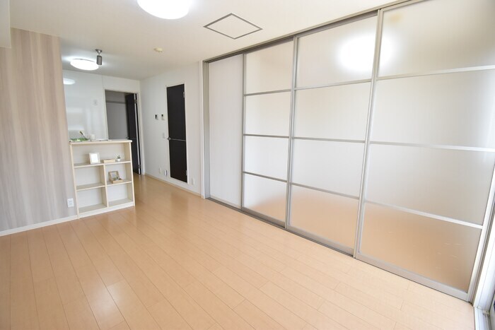 物件内観写真8　(ＬＤＫ１０．５帖)