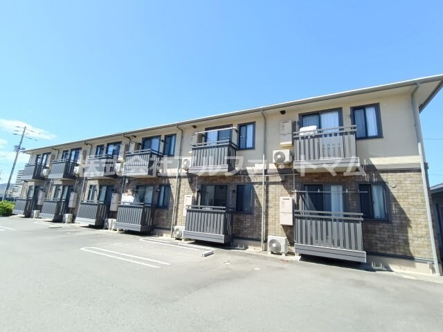 物件外観写真1　(建物外観)