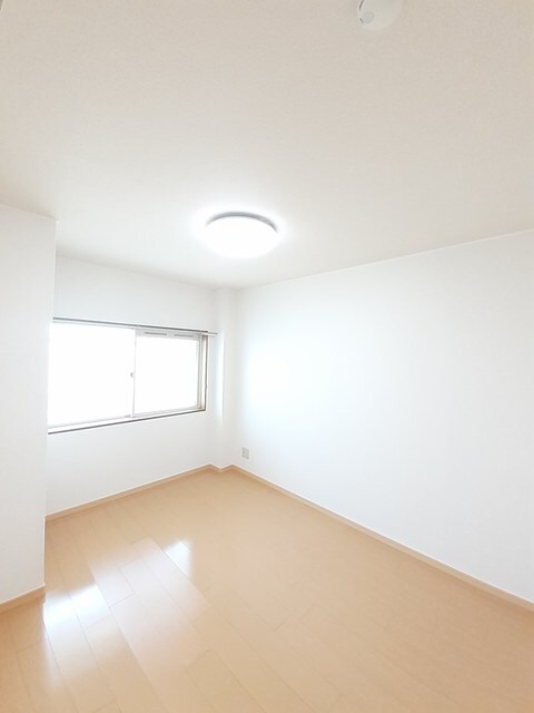 物件内観写真8　(その他部屋・スペース)