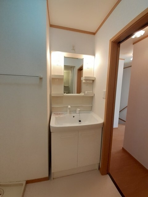 物件内観写真6　(洗面所)