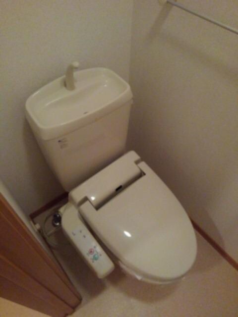 物件内観写真8　(トイレ)