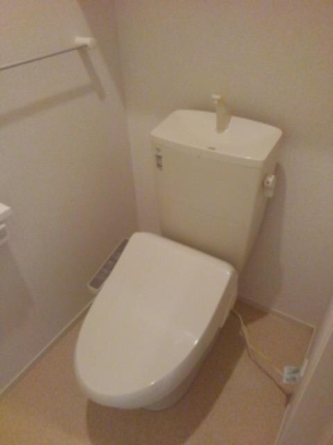 物件内観写真8　(トイレ)