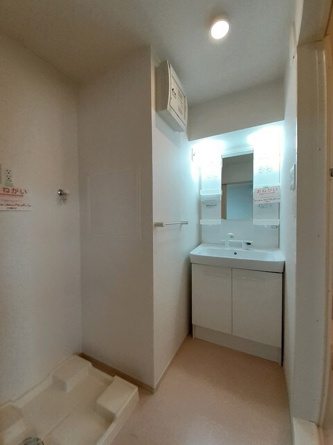 物件内観写真7　(洗面所)