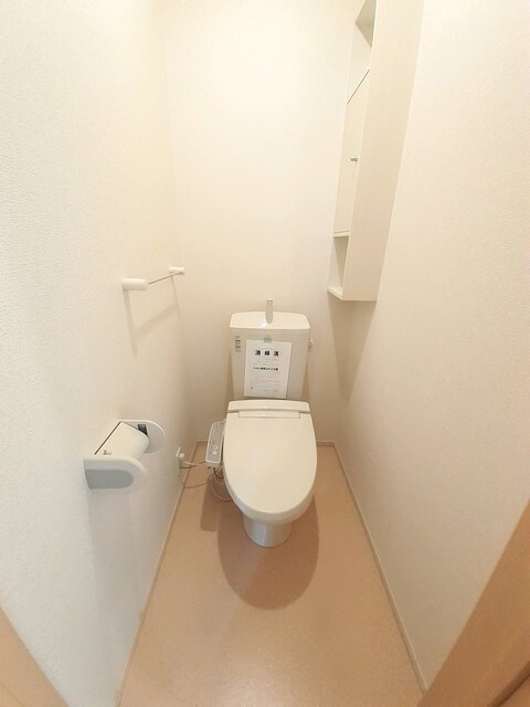 物件内観写真8　(トイレ)