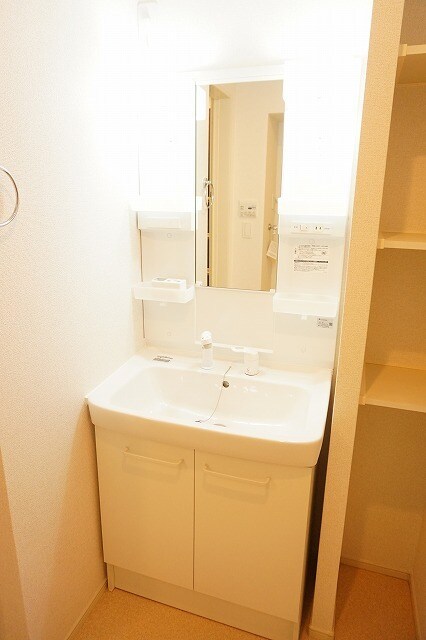 物件内観写真7　(洗面所)