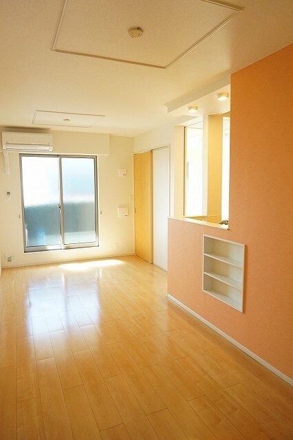 物件内観写真9　(居室・リビング)