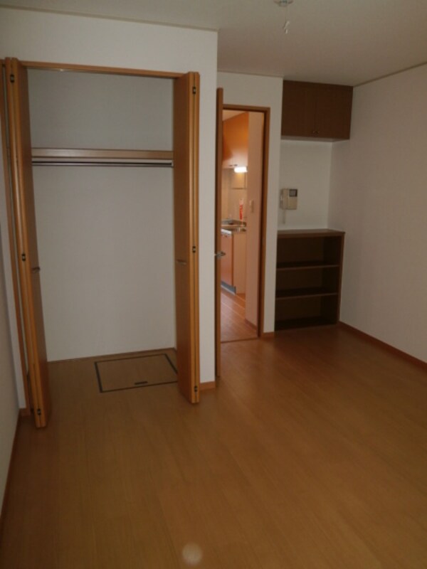 内装他(カウンター収納)
