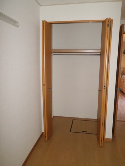 物件内観写真9　(クローゼット)