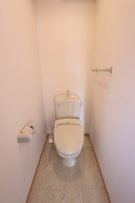 物件内観写真7　(トイレ)