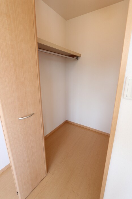 物件内観写真10　(収納)