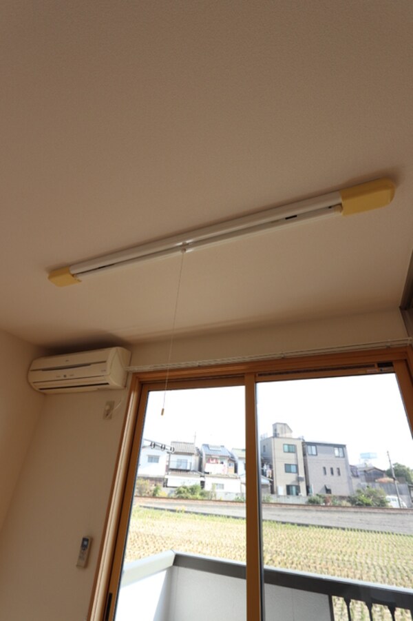 建物設備(室内物干し)