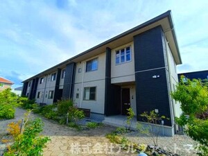 シャーメゾンガーデンズU B棟外観写真