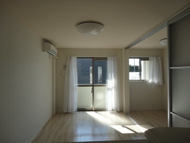 物件内観写真9　(リビング(イメージ))