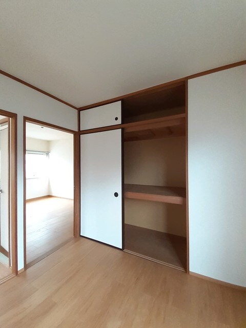 物件内観写真10　(収納)