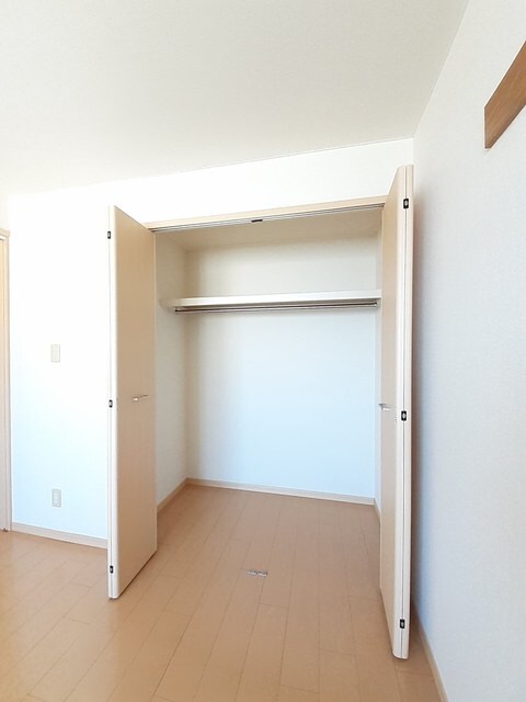 物件内観写真10　(収納)