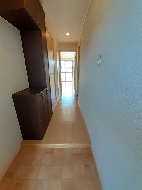 物件内観写真12　(玄関)