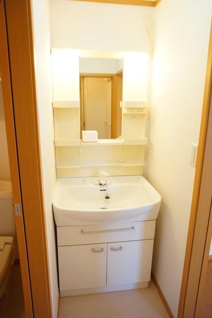 物件内観写真7　(洗面所)