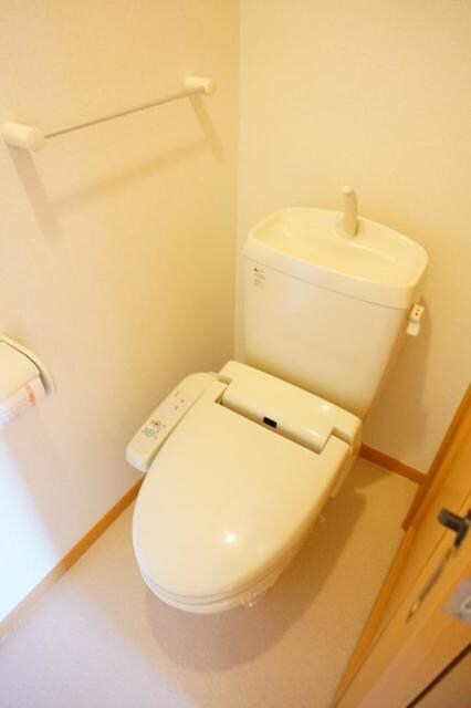 物件内観写真8　(トイレ)