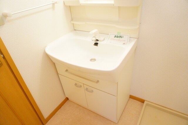 物件内観写真5　(洗面所)