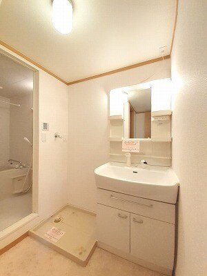 物件内観写真6　(洗面所)