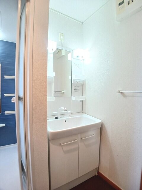 物件内観写真6　(洗面所)