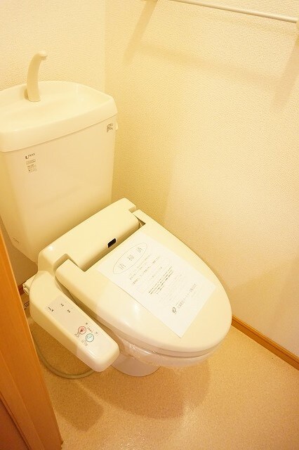 物件内観写真6　(トイレ)