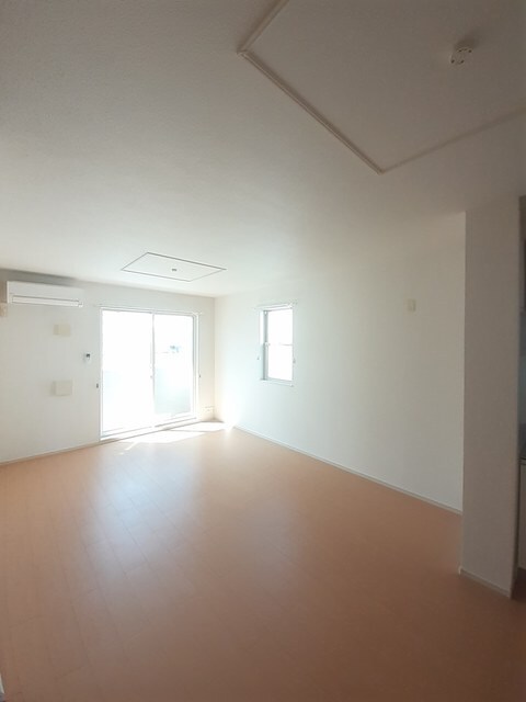 物件内観写真8　(居室・リビング)