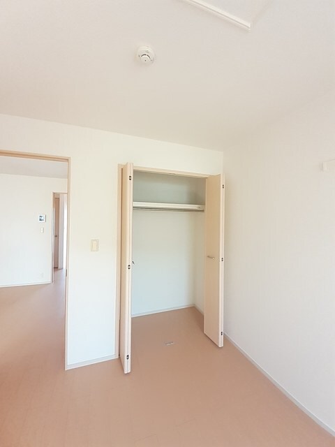 物件内観写真10　(収納)