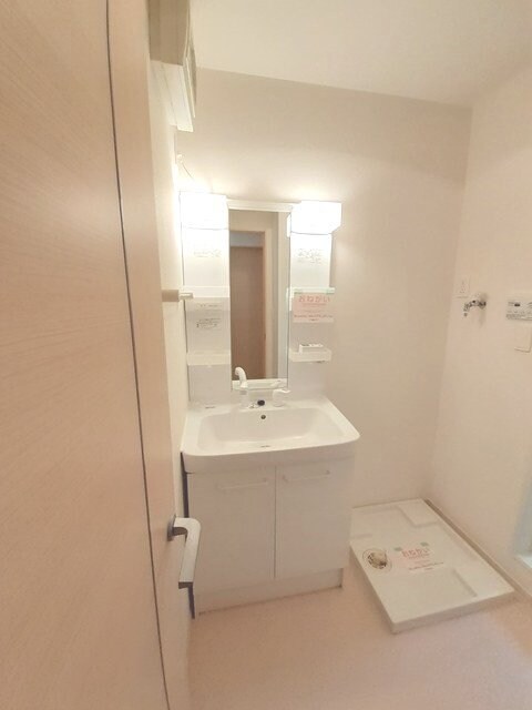 物件内観写真6　(洗面所)