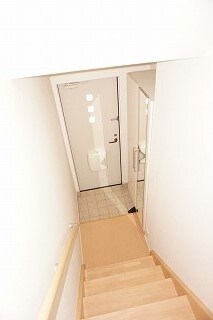 物件内観写真7　(玄関)