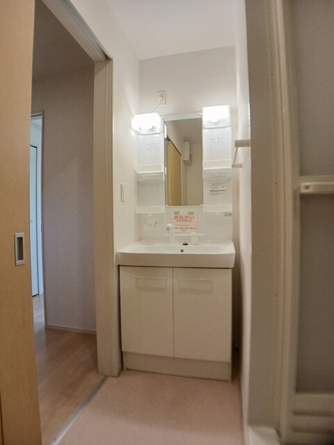 物件内観写真10　(洗面所)