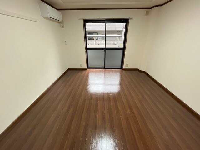 物件内観写真8　(洋室)