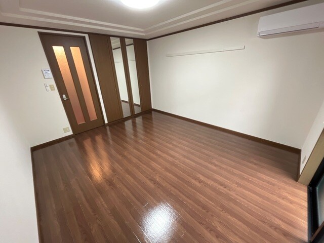 物件内観写真9　(洋室)