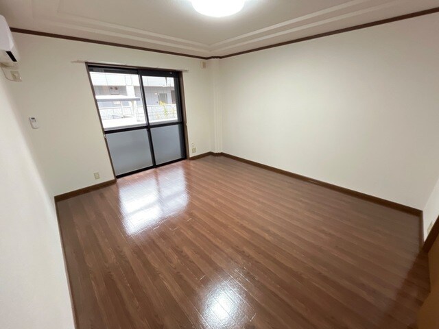 物件内観写真18　(洋室)