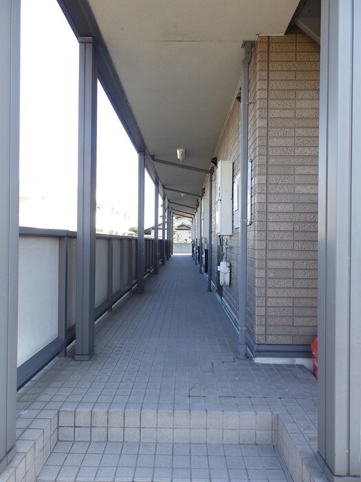 物件外観写真4　(エントランス)