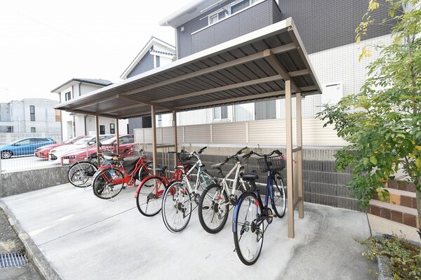 建物設備(駐輪場)