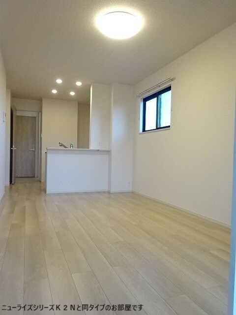 物件内観写真7　(居室・リビング)