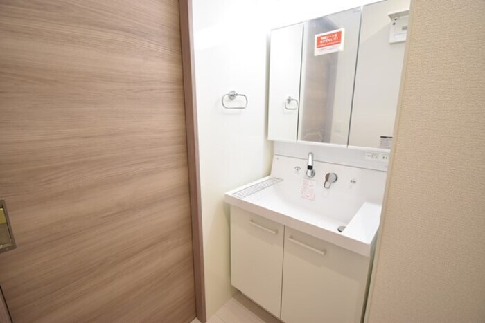 物件内観写真5　(洗髪洗面化粧台)