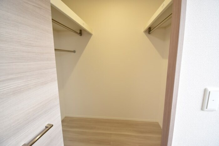 物件内観写真13　(ウォークインクローゼット（洋室）)
