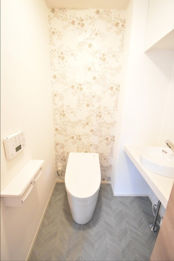 トイレ(温水洗浄暖房便座)