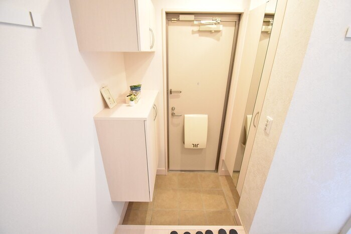 物件内観写真11　(玄関)