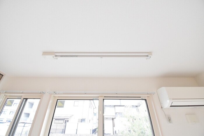 物件内観写真17　(室内物干し)