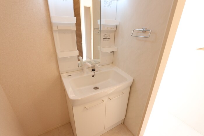 物件内観写真7　(洗髪洗面化粧台)