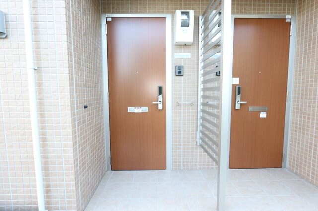 物件内観写真16　(玄関)