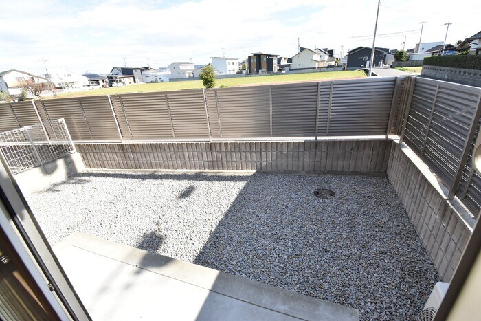 物件内観写真16　(専用庭)