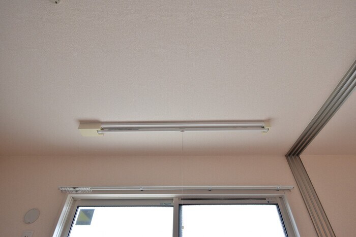 物件内観写真17　(室内物干し)