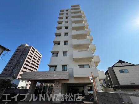 栗林青葉台マンション外観写真